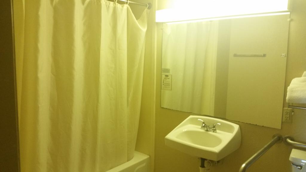 Royal Inn Alachua Quarto foto